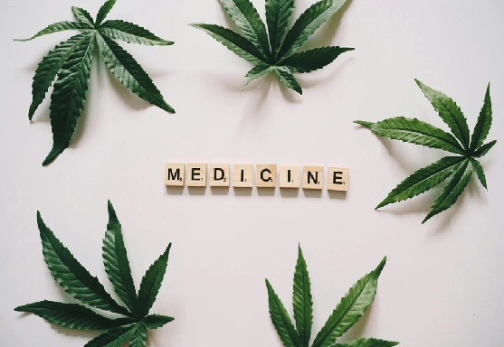 Minimalist Living and Medical Marijuana: Simplifying Wellness